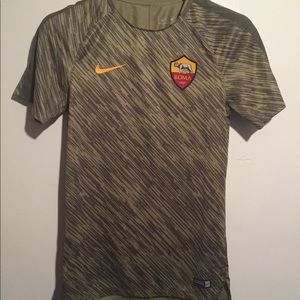 Nike soccer tee